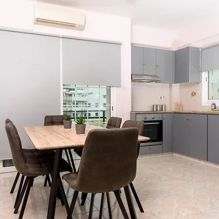 Azura 3 Bedroom Apartament *