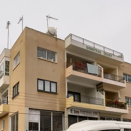 Azura 3 Bedroom 公寓